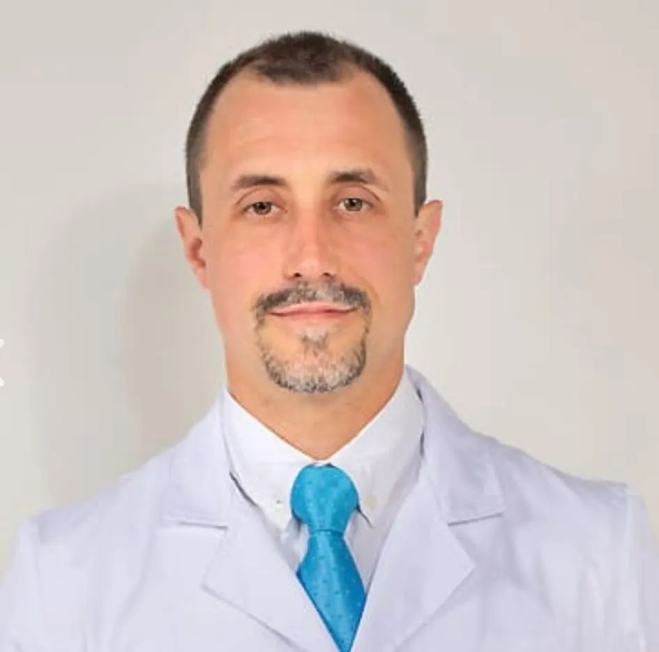 Dr. Mauricio Guilleminot Giacchero